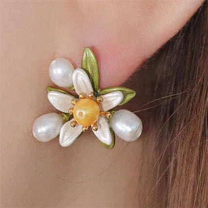 Beautiful Silver Earring with Unique Style