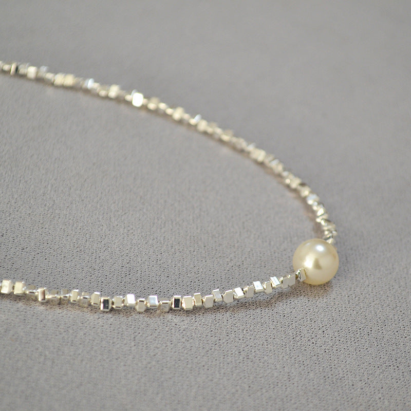 Classic Silver Necklace with Timeless Appeal
