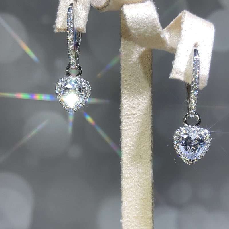 Charming Earring for Any Occasion
