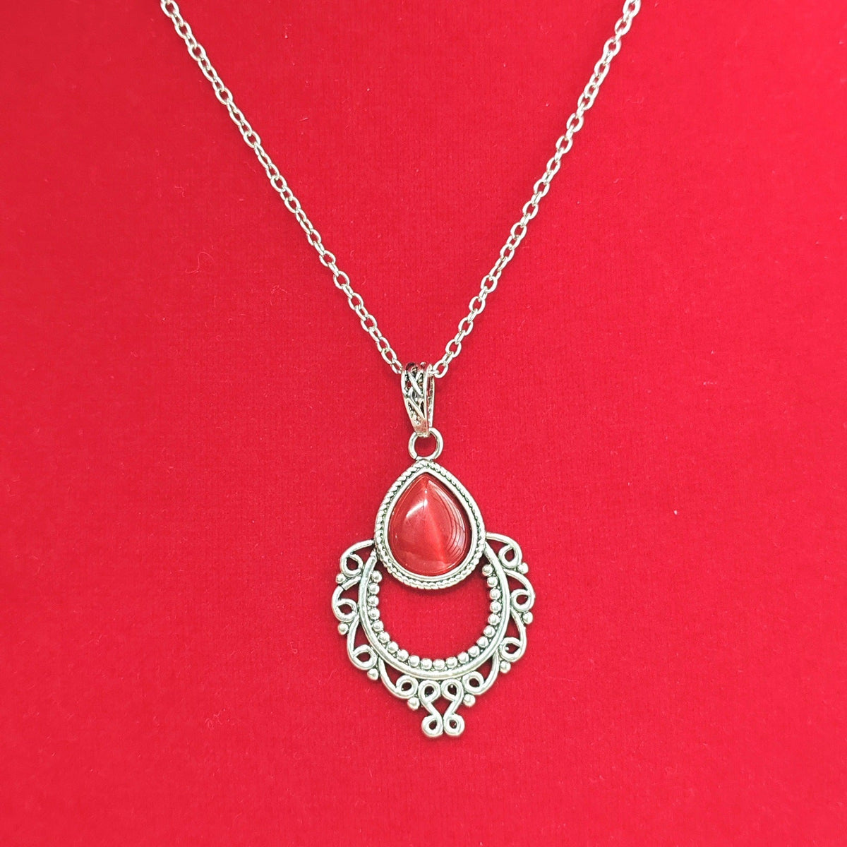 Classic Necklace with Timeless Appeal