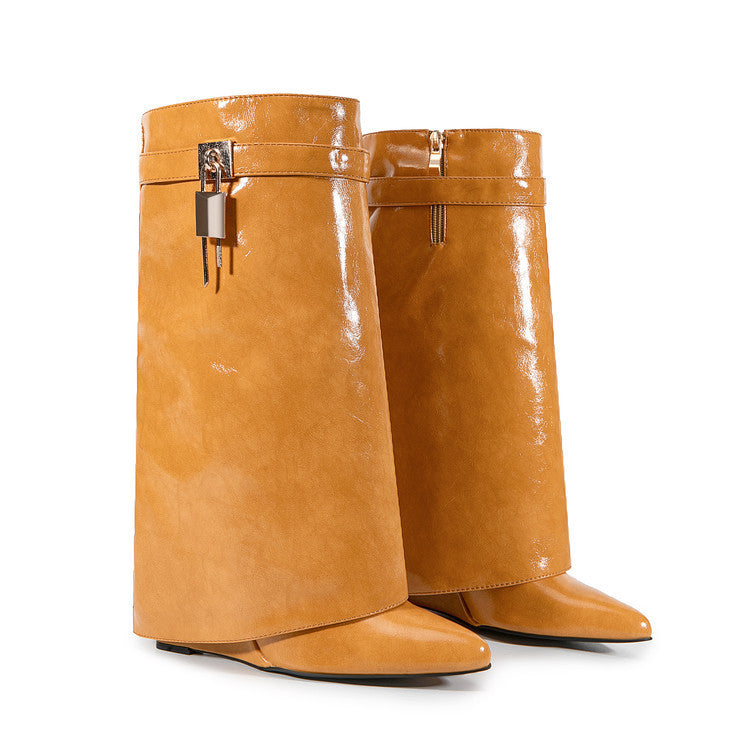 Graceful Orthopedic Boots for Modern Look