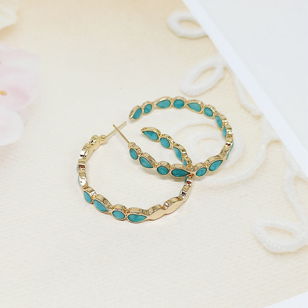 Charming Earring for Any Occasion