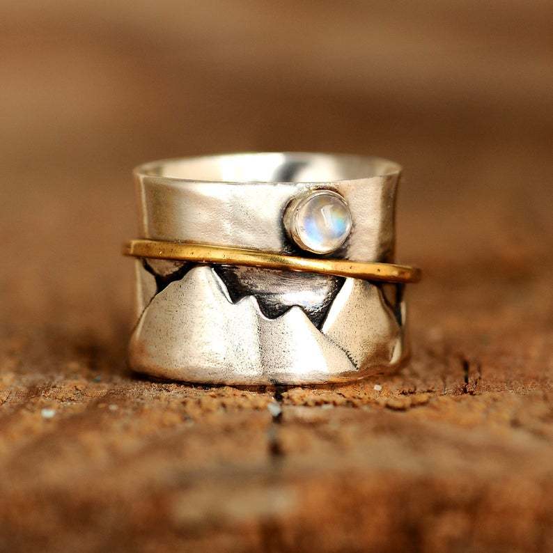 Stunning Gold Ring for Daily Wear
