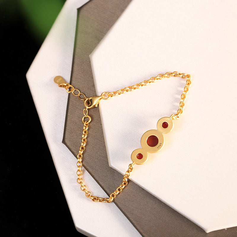 Charming Silver Bracelet for Any Occasion
