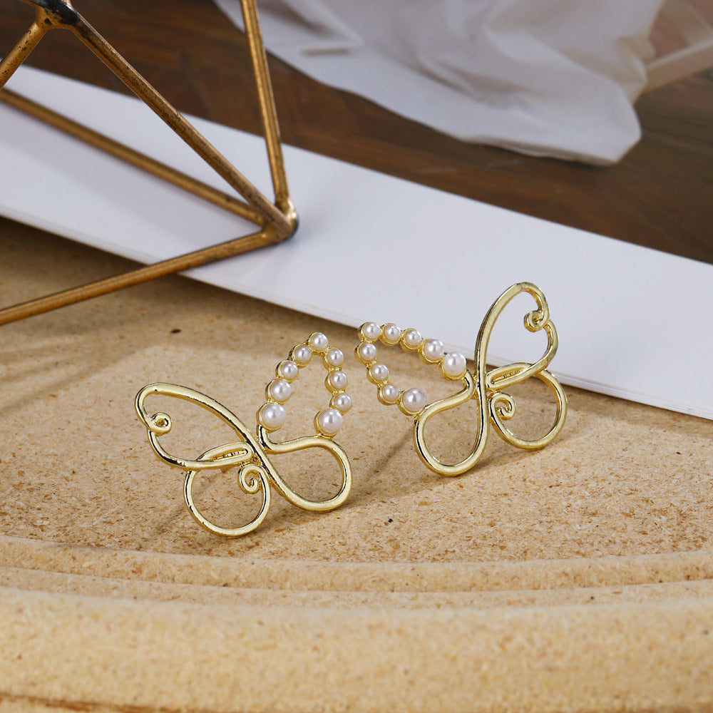 Romantic Gold Earring for Special Moments