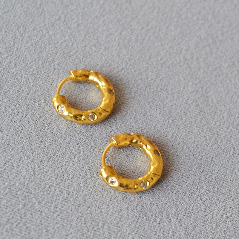Stunning Gold Earring for Daily Wear