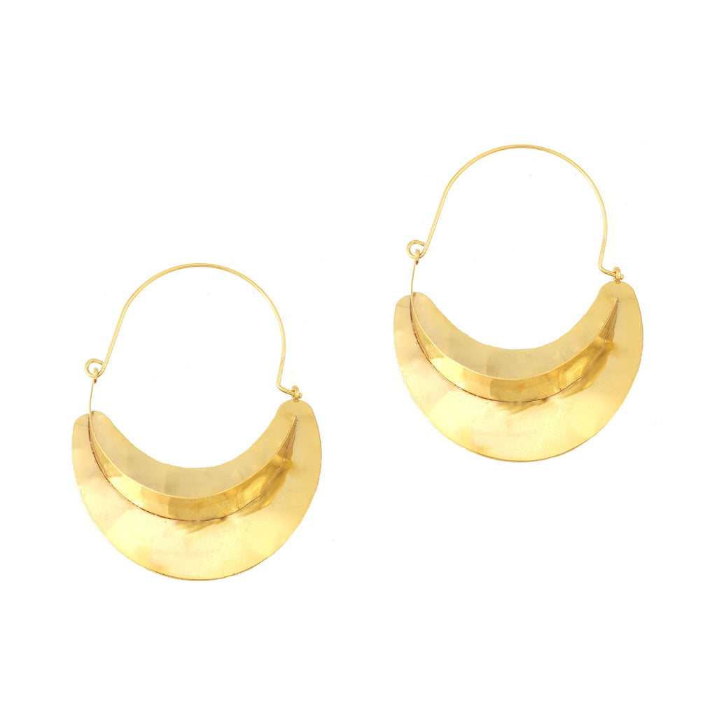 Romantic Gold Earring for Special Moments