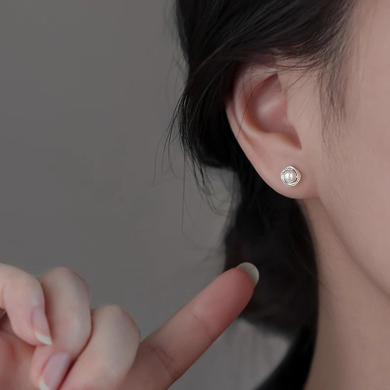 Romantic Pearl Earring for Special Moments