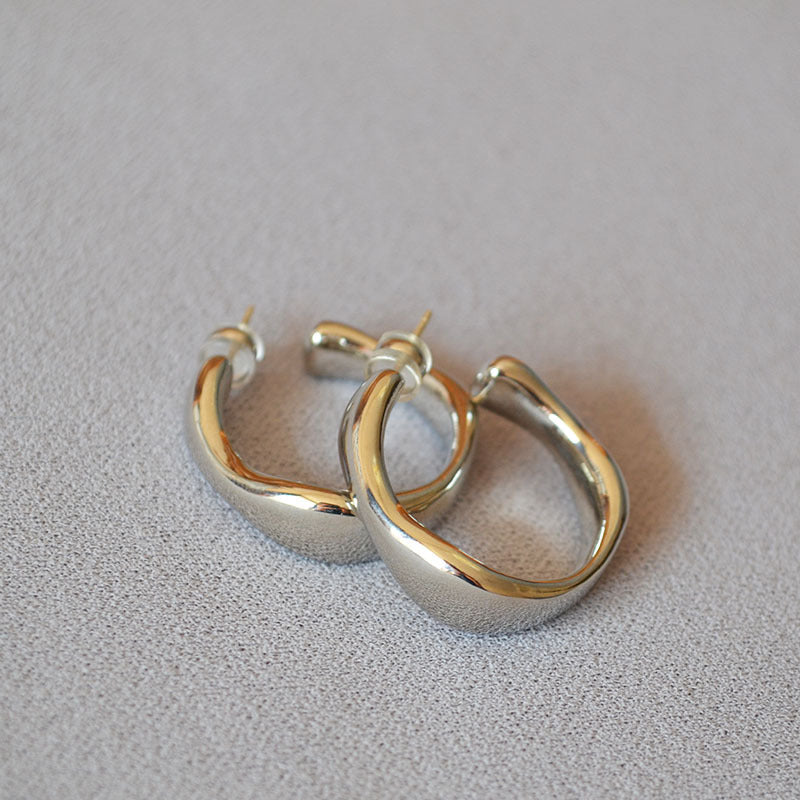 Stunning Gold Earring for Daily Wear