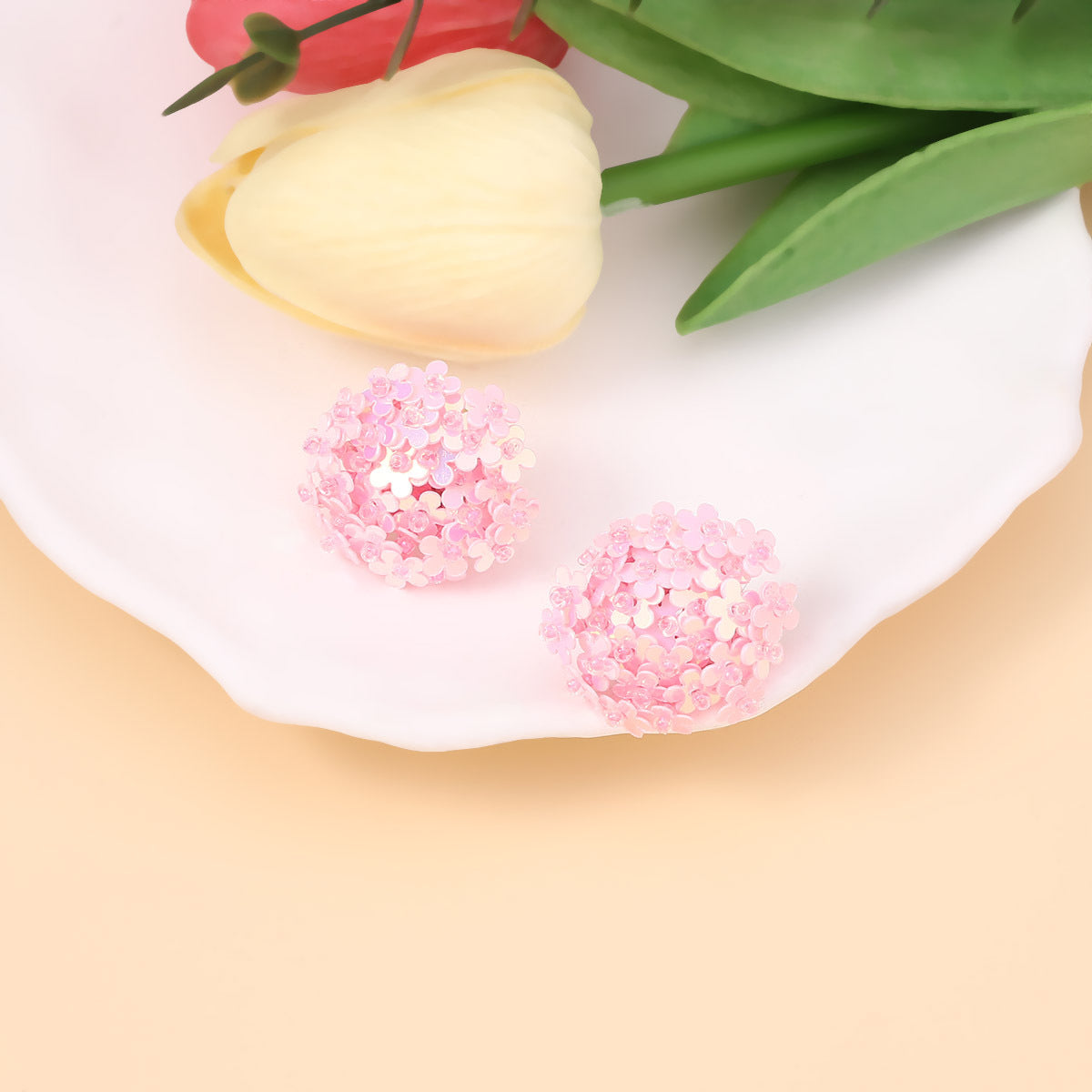 Charming Earring for Any Occasion