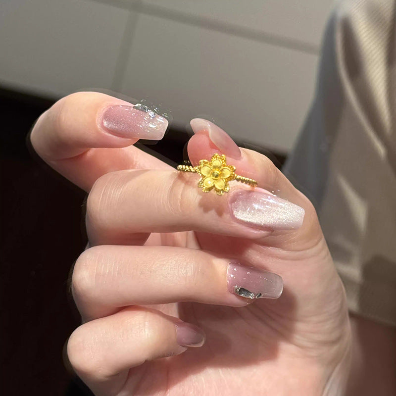 Charming Gold Ring for Any Occasion