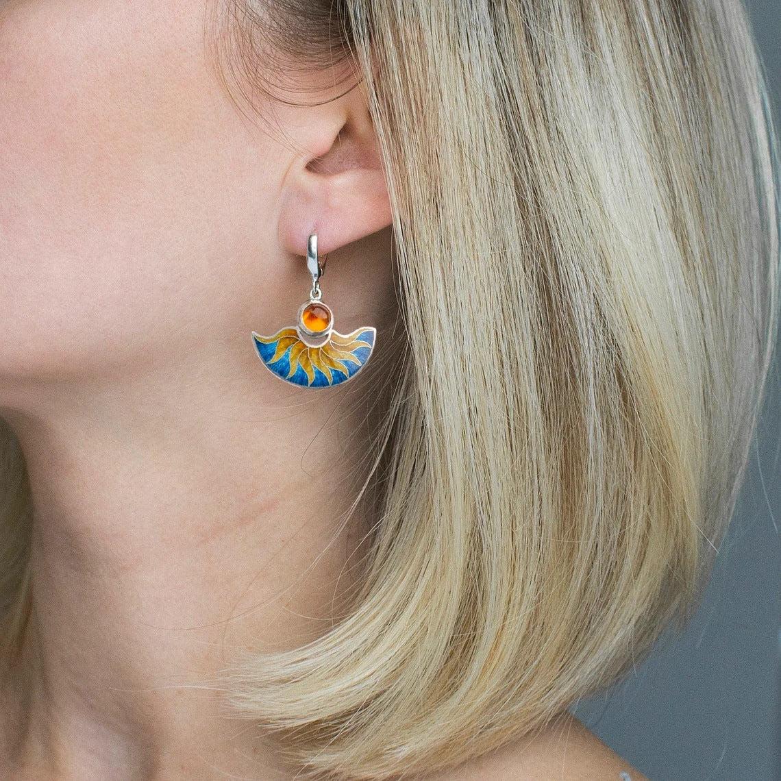 Elegant Gold Earring for Every Occasion