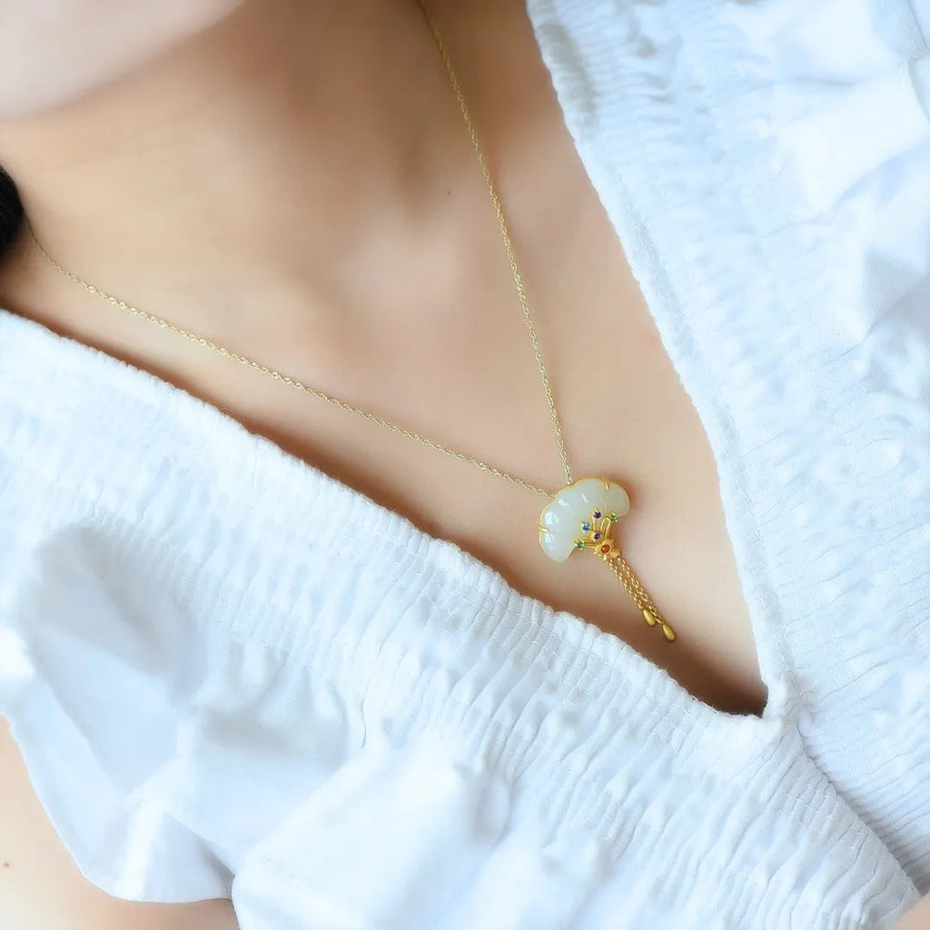 Beautiful Silver Necklace with Unique Style