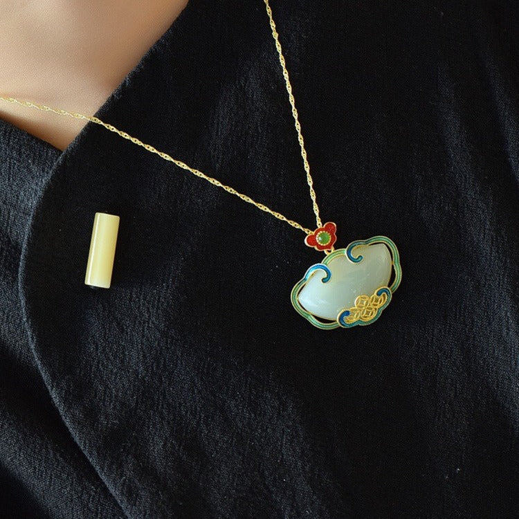Romantic Silver Necklace for Special Moments