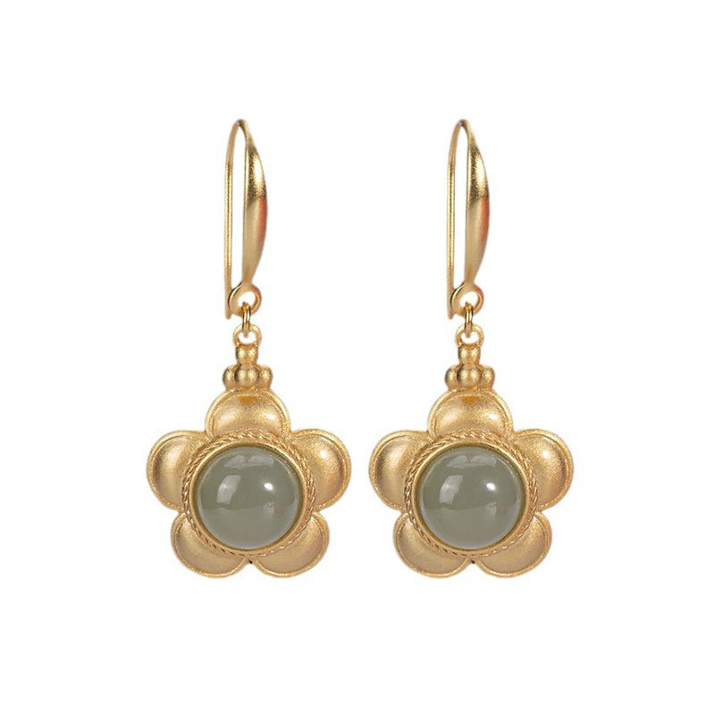 Romantic Gold Earring for Special Moments