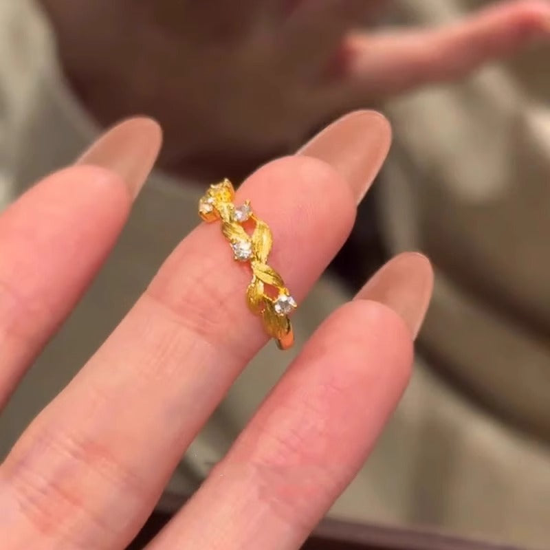 Charming Gold Ring for Any Occasion