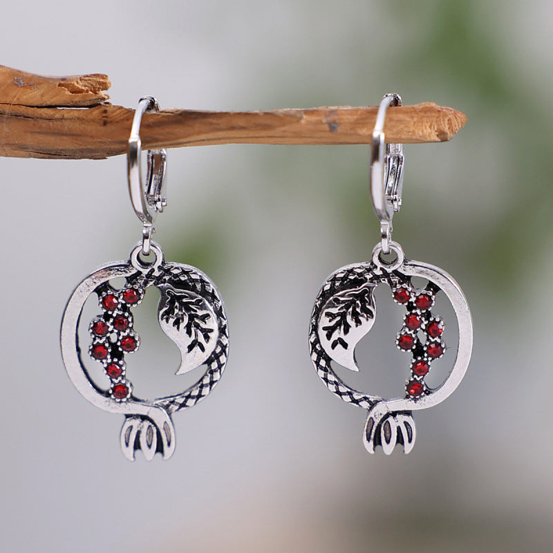 Romantic Silver Earring for Special Moments
