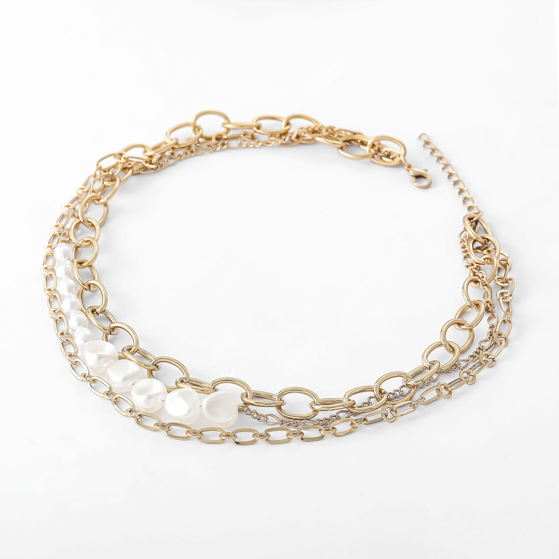 Classic Gold Necklace with Timeless Appeal