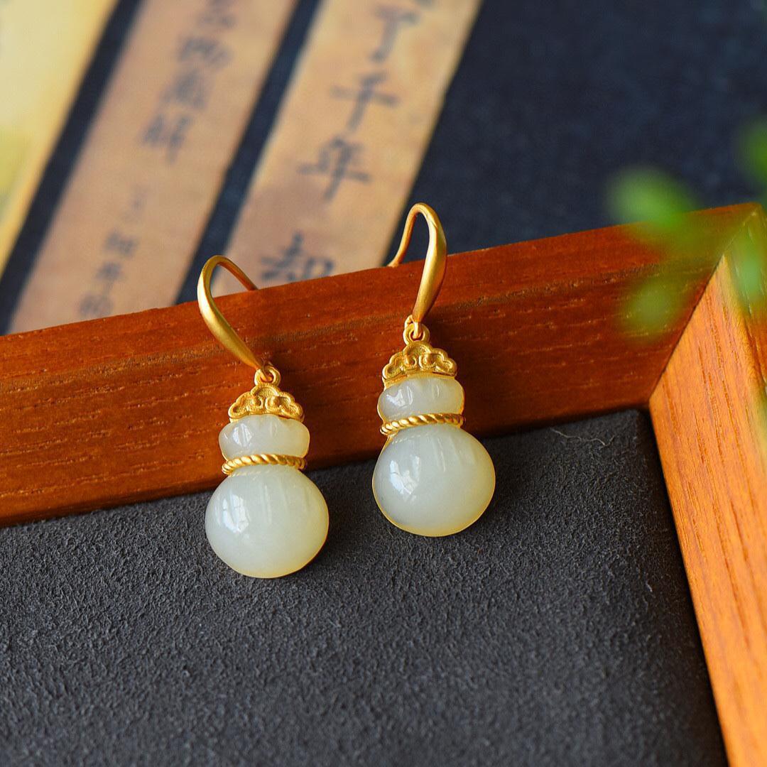 Beautiful Gold Earring with Unique Style