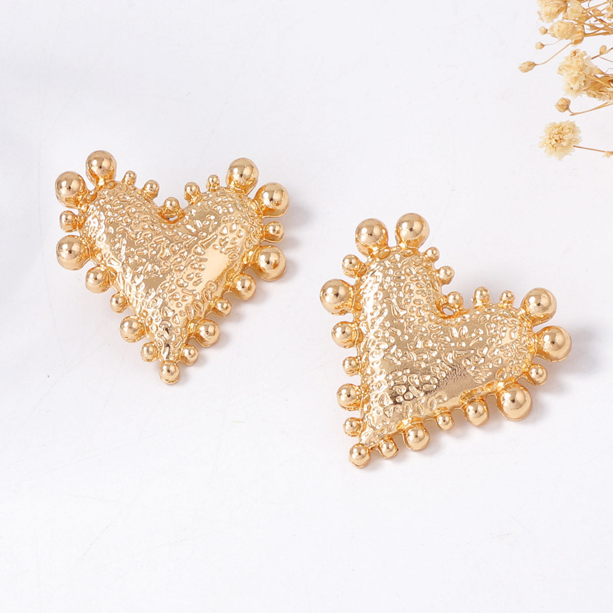Charming Piece for Any Occasion