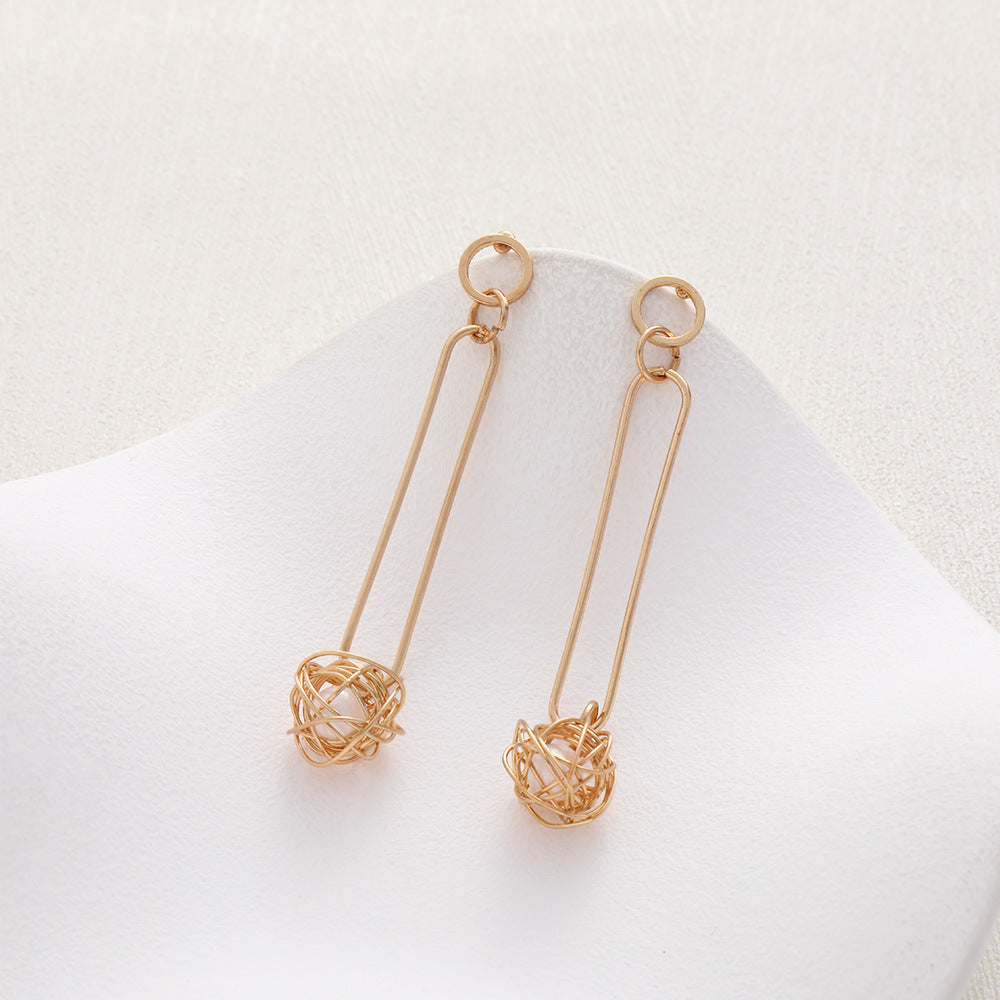 Classic Pearl Earring with Timeless Appeal