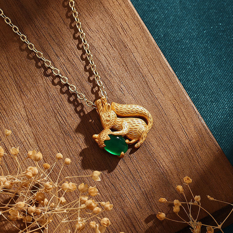 Romantic Gold Necklace for Special Moments