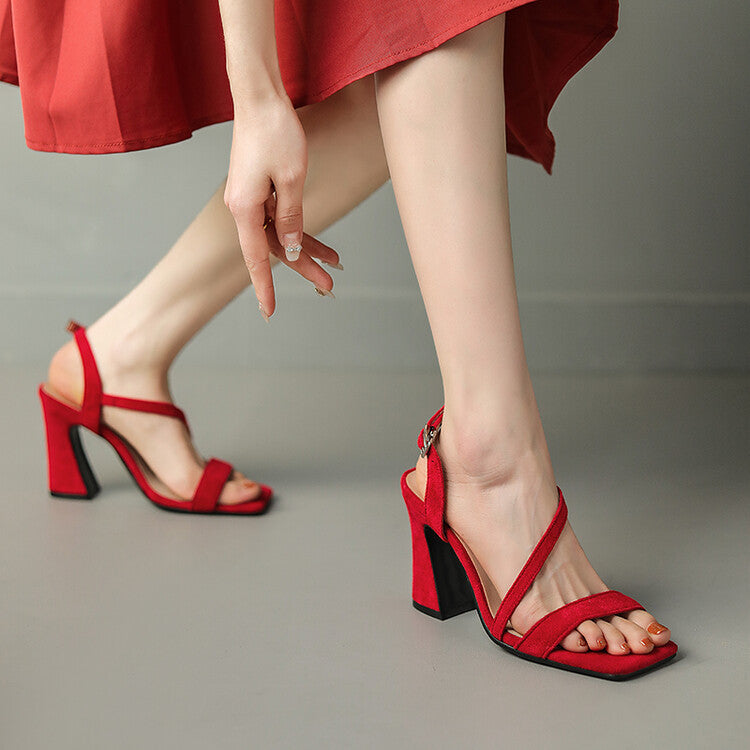 Graceful Orthopedic Sandals for Modern Look