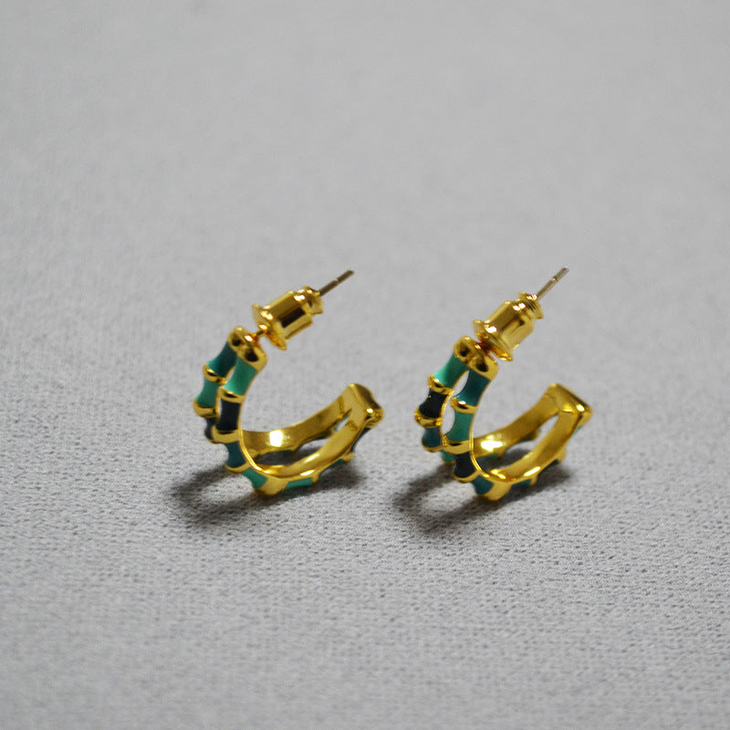 Classic Silver Earring with Timeless Appeal