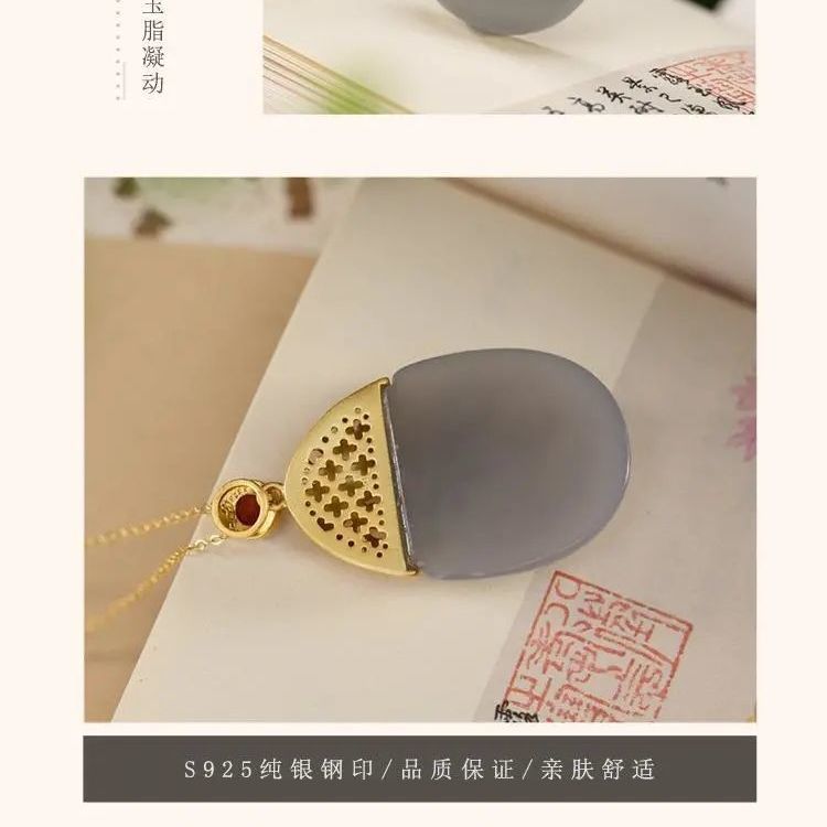 Beautiful Gold Pendant with Unique Style