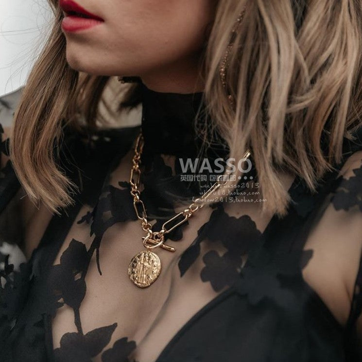 Stunning Gold Necklace for Daily Wear