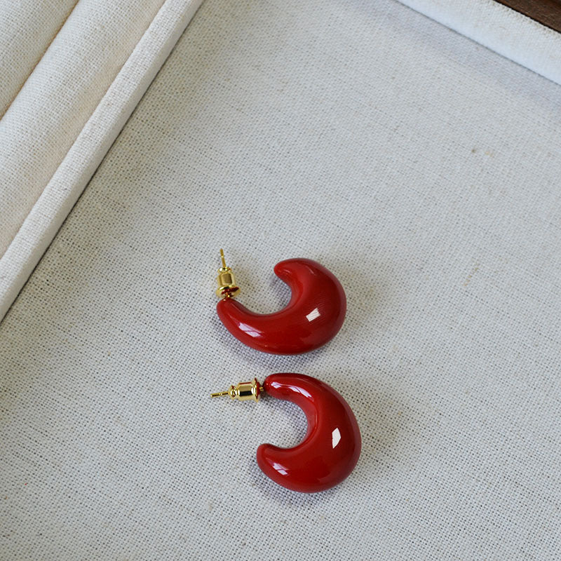 Romantic Silver Earring for Special Moments