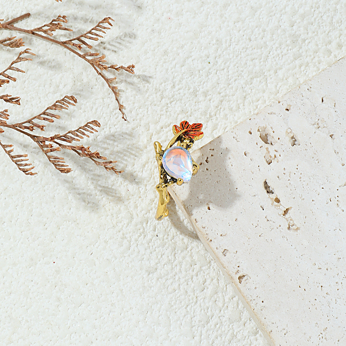 Charming Gold Ring for Any Occasion