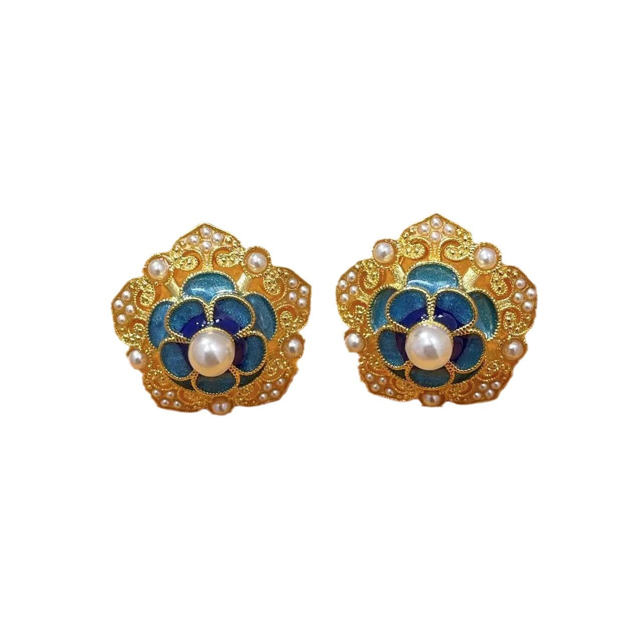 Vintage Handmade Gold Earring