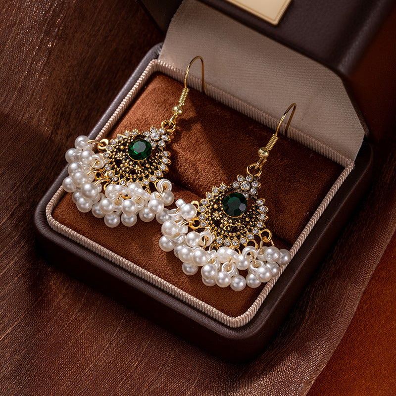 Romantic Pearl Earring for Special Moments