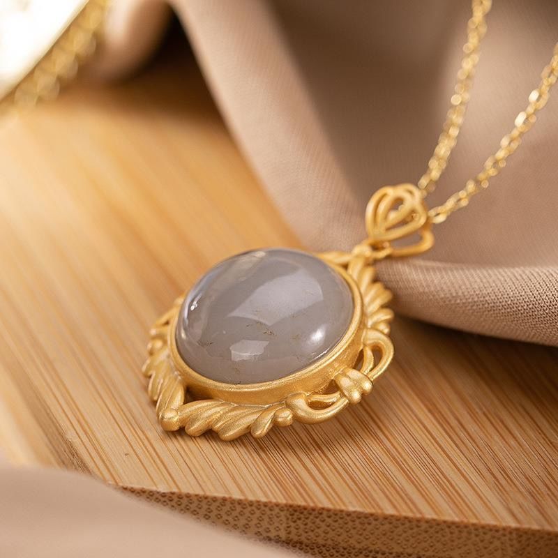 Charming Gold Necklace for Any Occasion