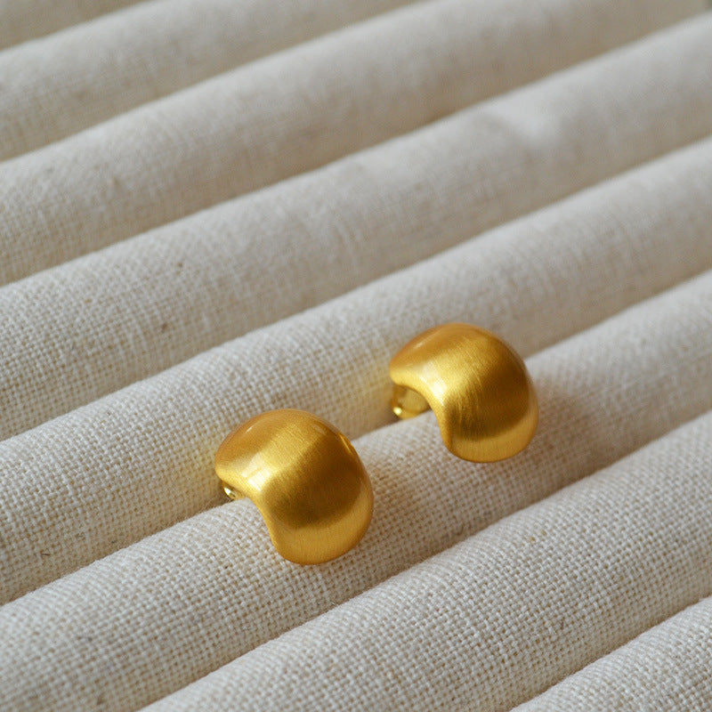 Elegant Gold Earring for Every Occasion