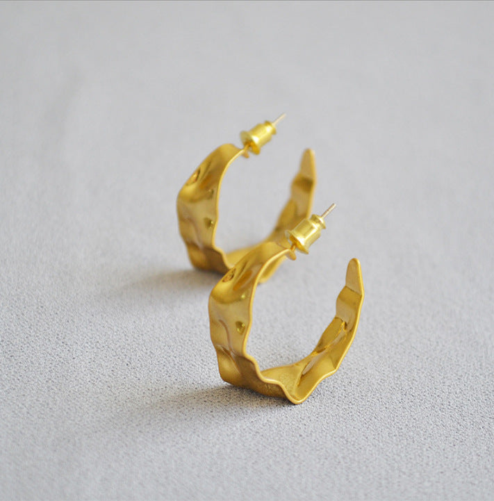 Elegant Gold Earring for Every Occasion