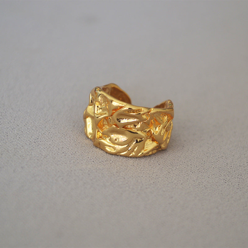 Charming Gold Ring for Any Occasion
