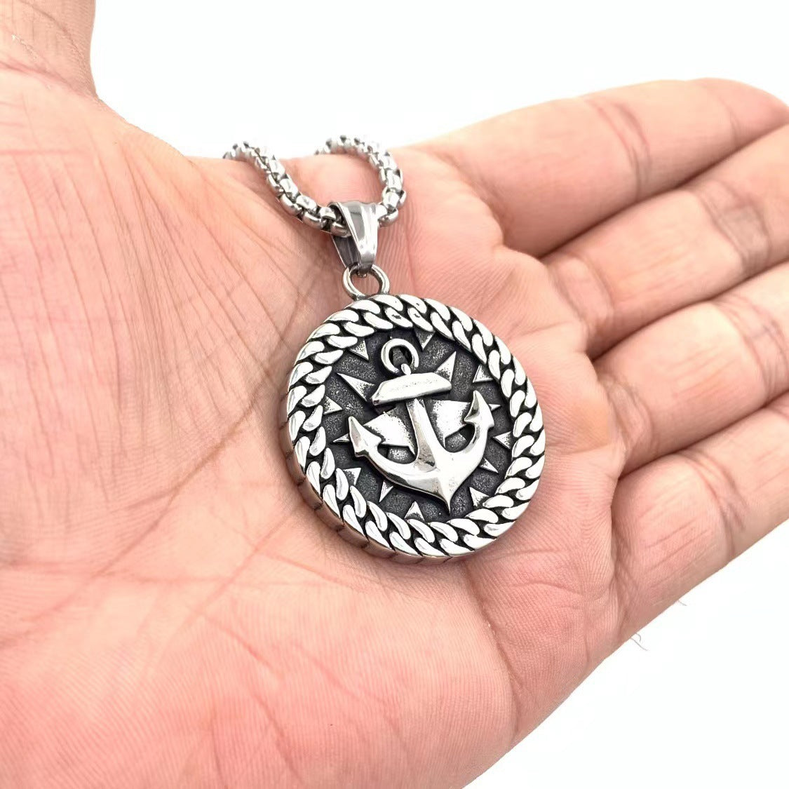 Classic Pendant with Timeless Appeal