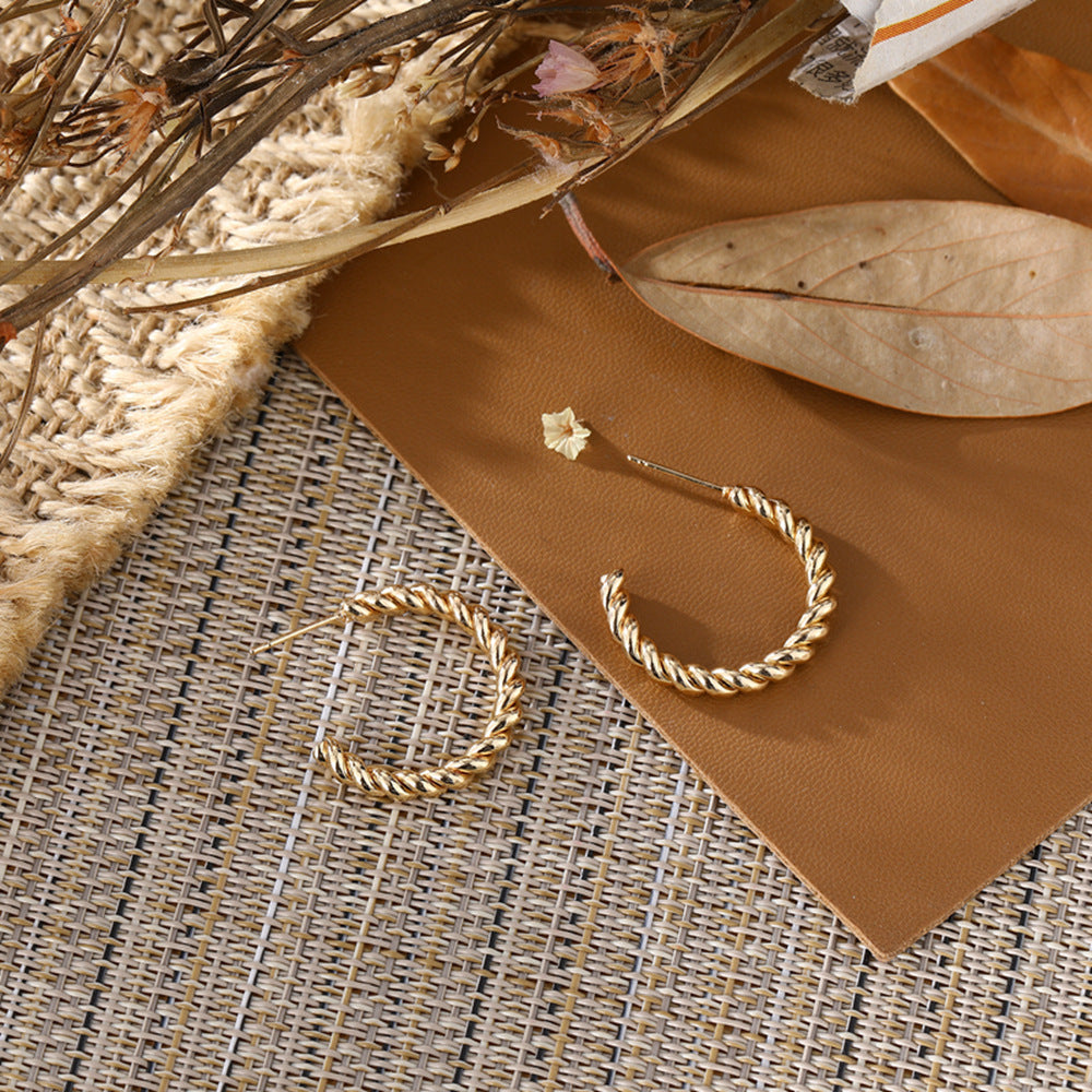Beautiful Gold Earring with Unique Style