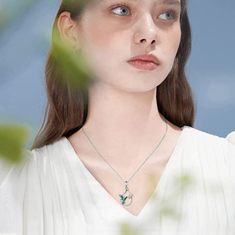 Charming Silver Necklace for Any Occasion