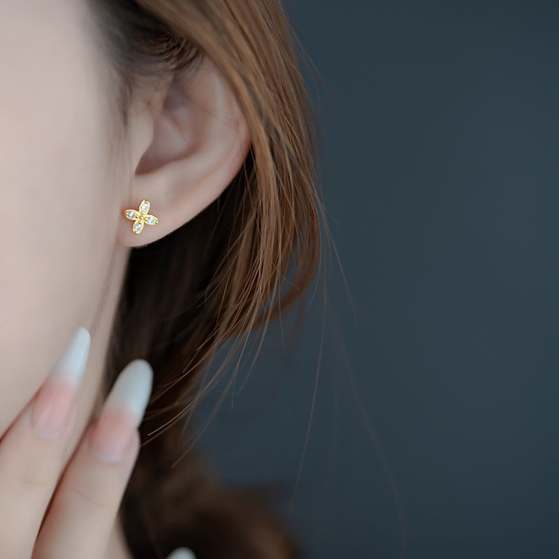 Romantic Earring for Special Moments
