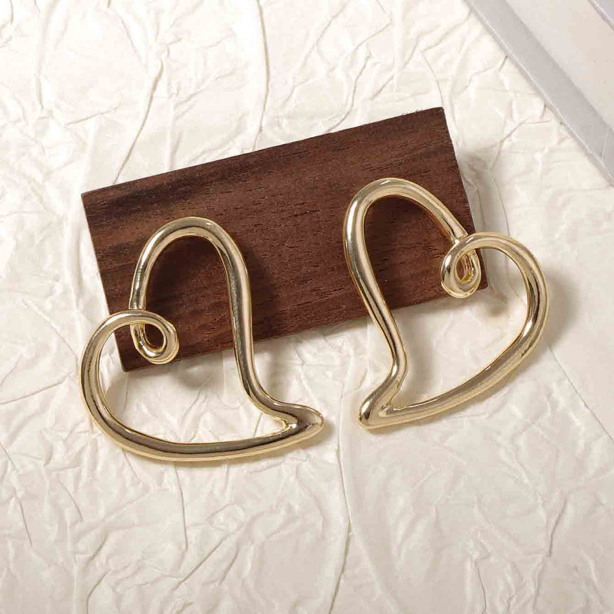 Classic Earring with Timeless Appeal