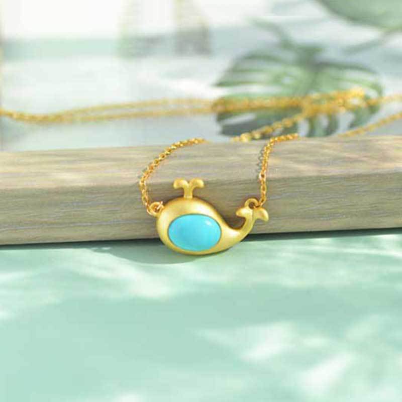 Elegant Gold Pendant for Every Occasion