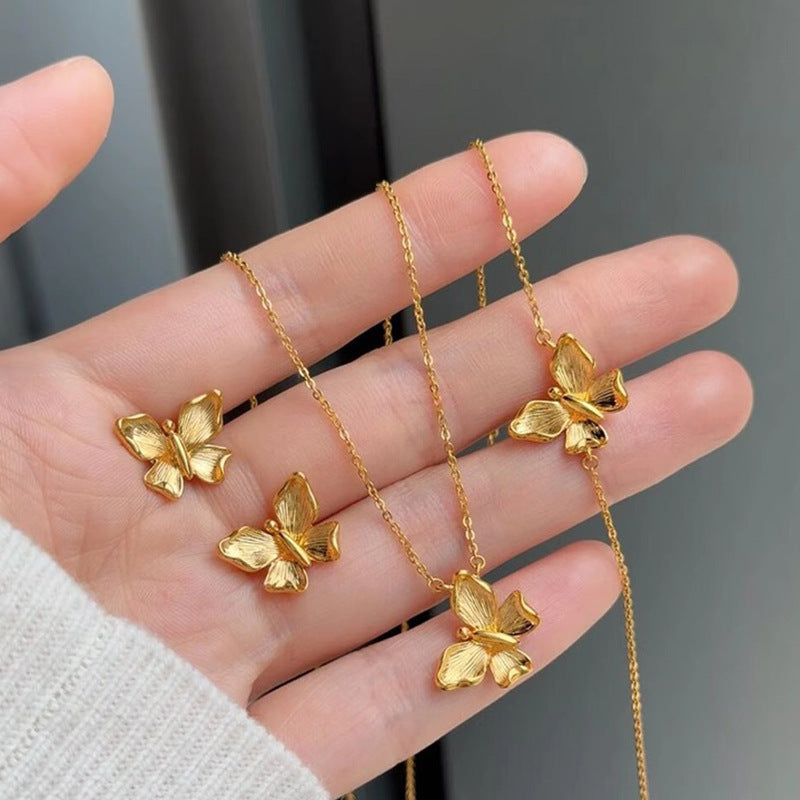 Charming Gold Necklace for Any Occasion