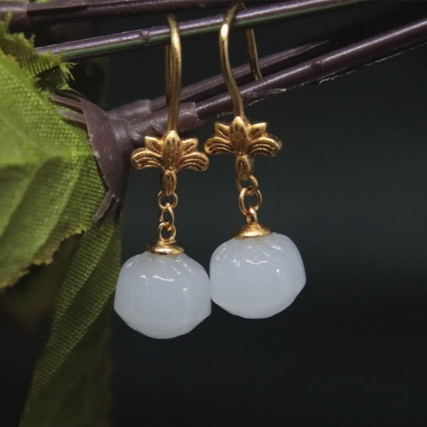 Romantic Gold Earring for Special Moments
