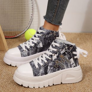 Classic Orthopedic Sneakers with Timeless Style