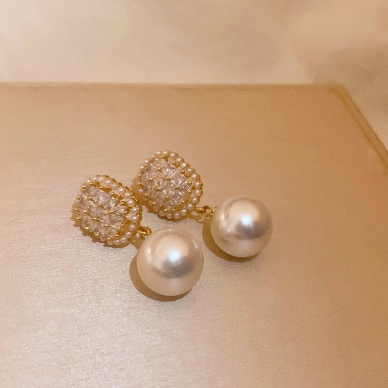 Elegant Pearl Earring for Every Occasion