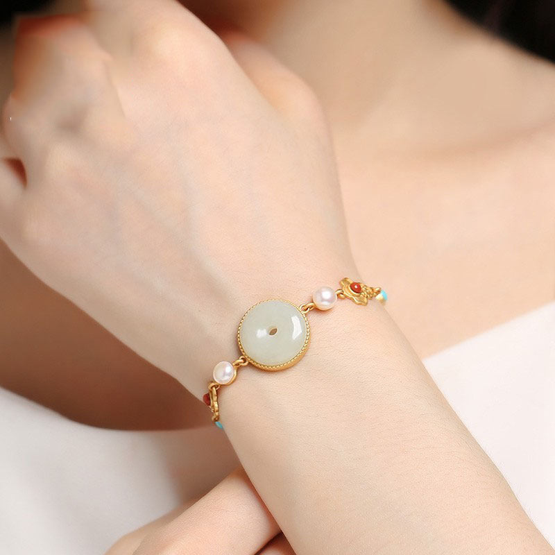 Stunning Gold Bracelet for Daily Wear