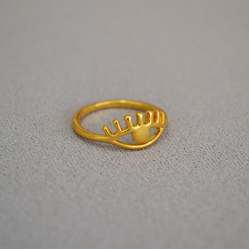 Classic Gold Ring with Timeless Appeal